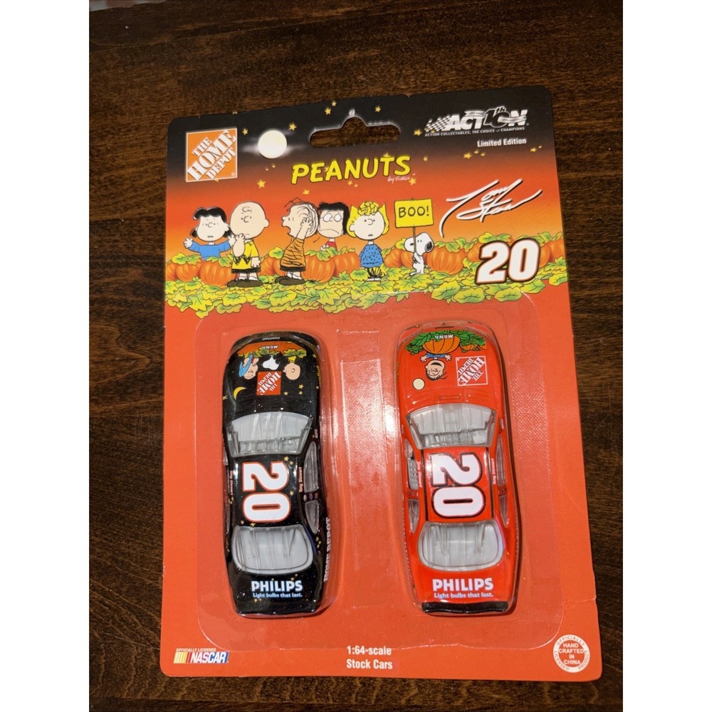 Action Home Depot Peanuts Tony Stewart Limited Edition, 2 Pack [1/64] #20 NASCAR